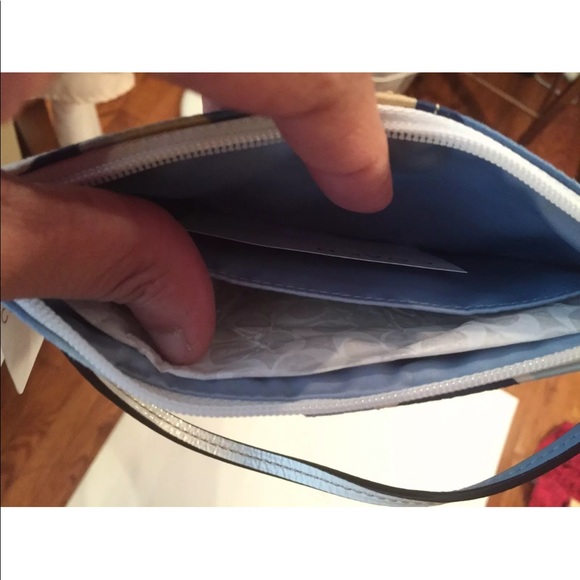COACH RARE $98 AUTHENTIC BLUE MULTI WRISTLET NWT